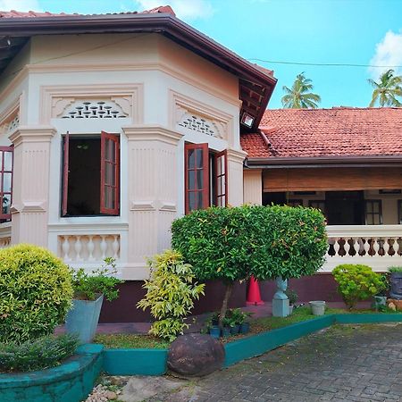 Grand Colonial Viveka Hotel Kurunegala Exterior photo