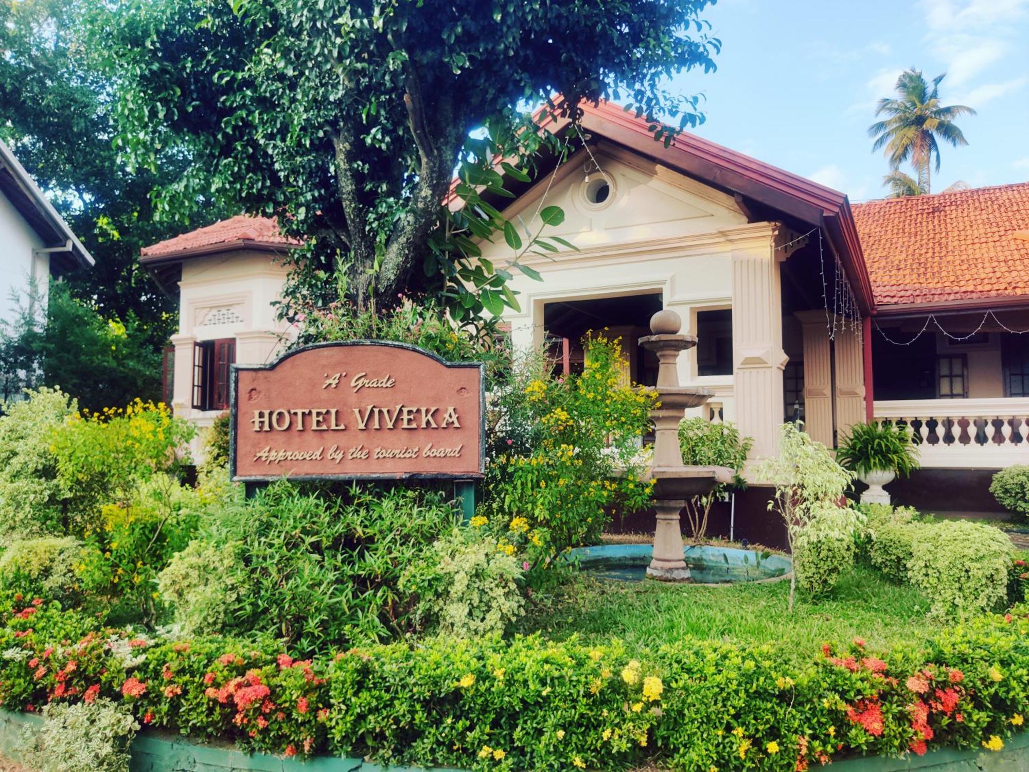 Grand Colonial Viveka Hotel Kurunegala Exterior photo