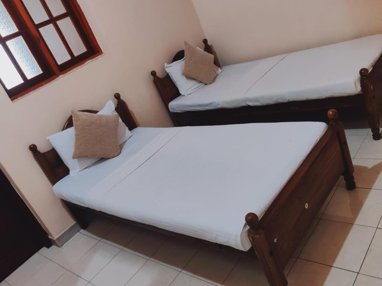 Grand Colonial Viveka Hotel Kurunegala Exterior photo