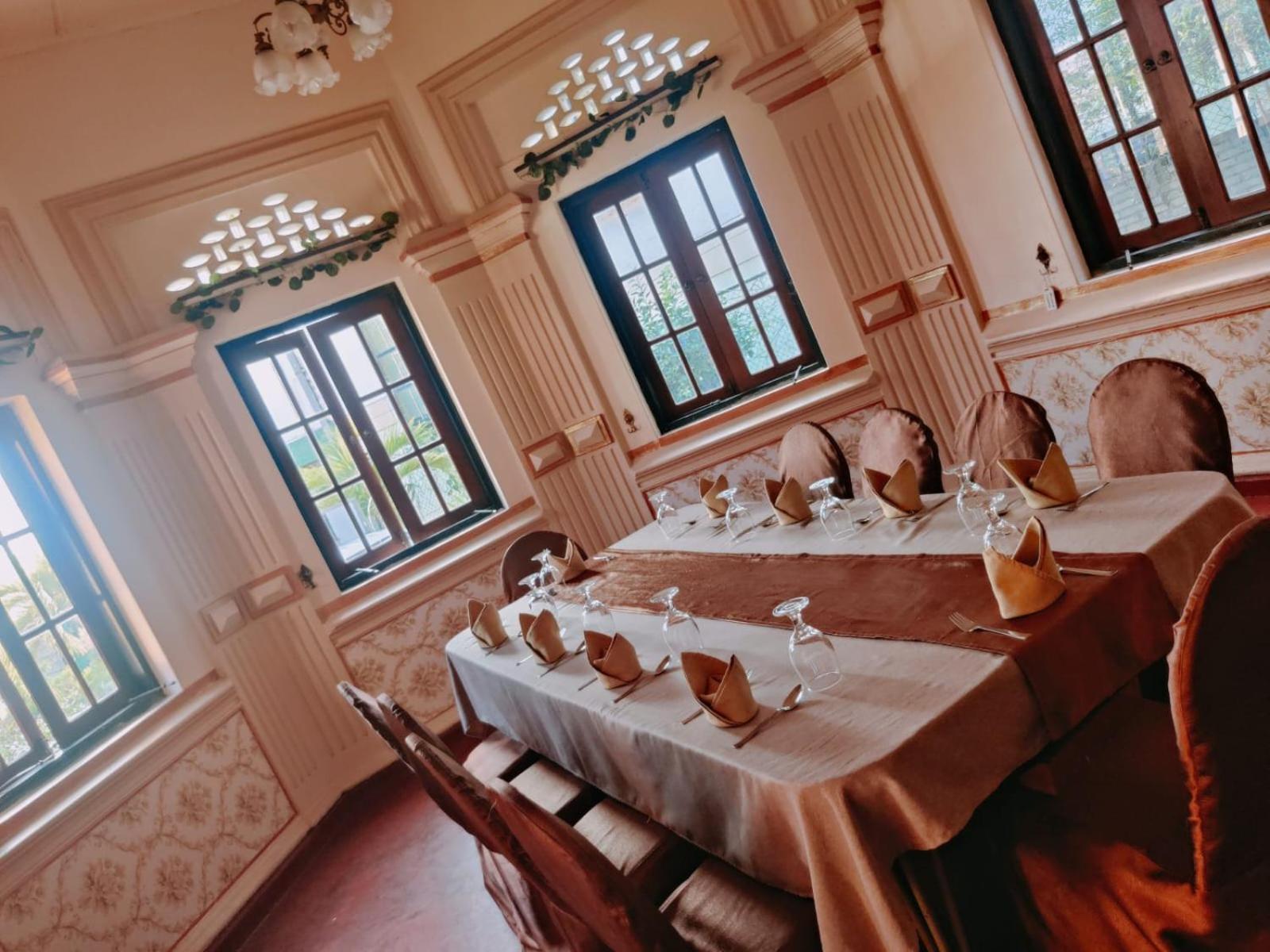 Grand Colonial Viveka Hotel Kurunegala Exterior photo