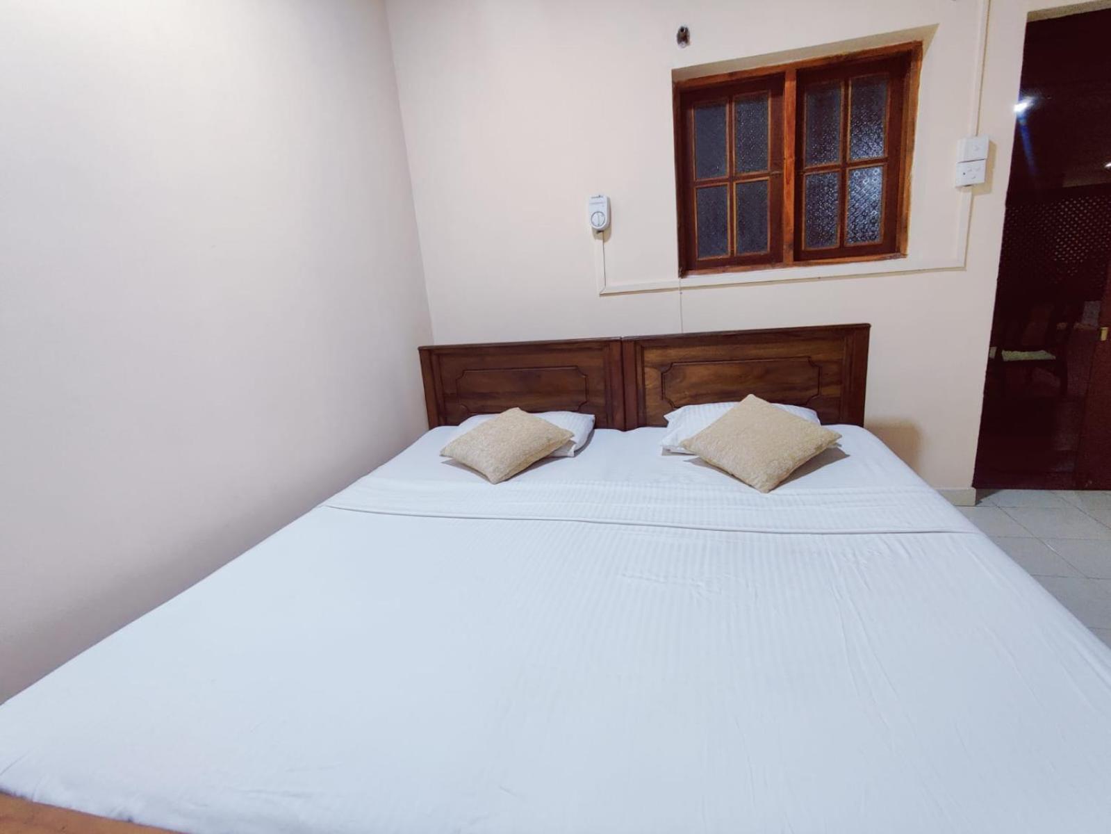 Grand Colonial Viveka Hotel Kurunegala Exterior photo
