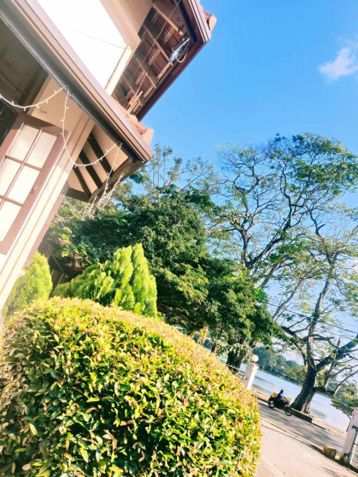 Grand Colonial Viveka Hotel Kurunegala Exterior photo