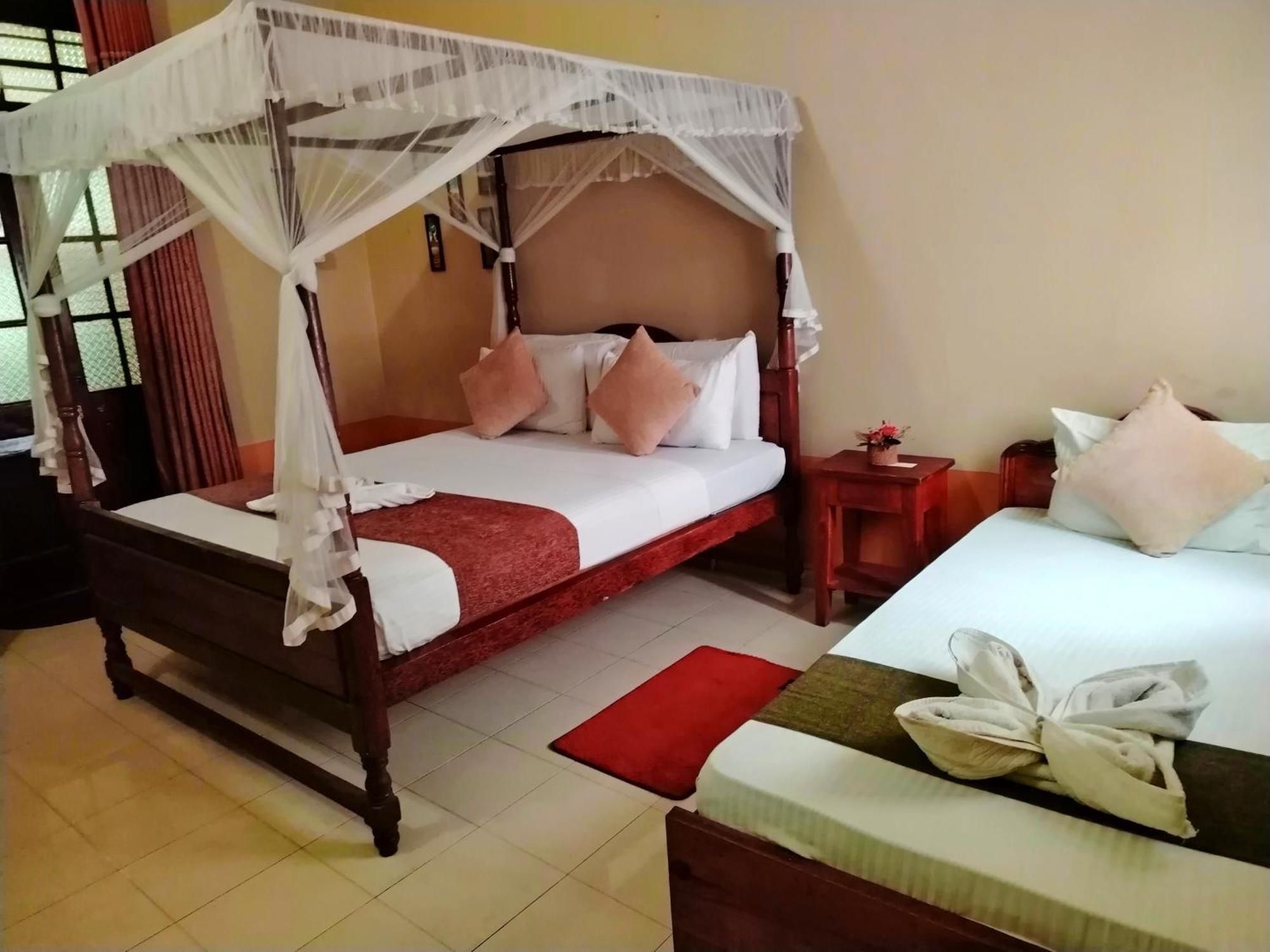 Grand Colonial Viveka Hotel Kurunegala Exterior photo